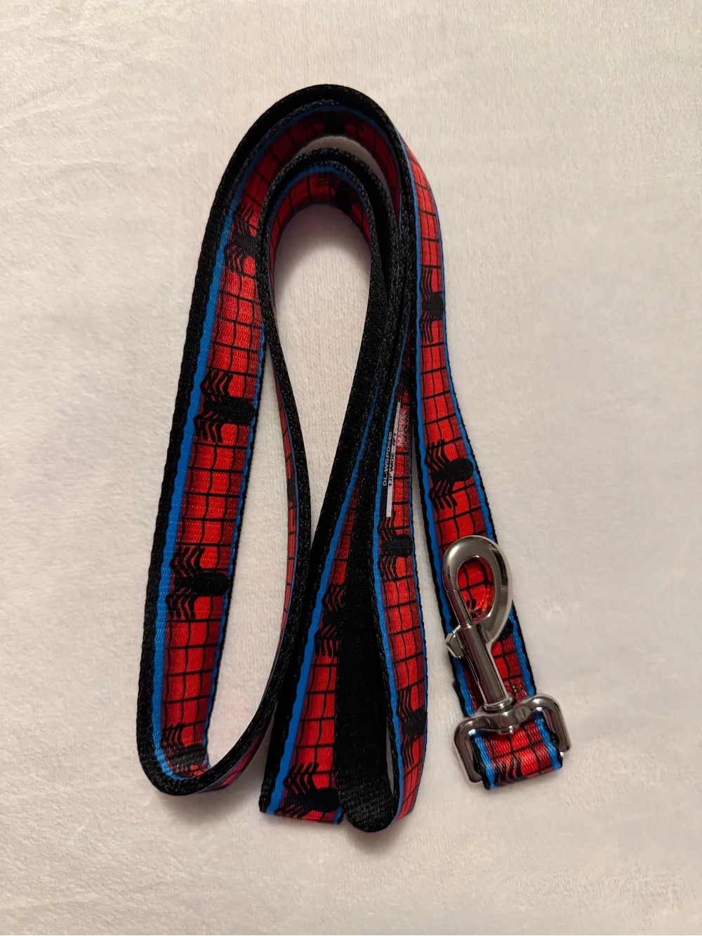 Buckle-Down Marvel Universe Dog Leash - 6-FEET - Spider-Man Costume Stripe